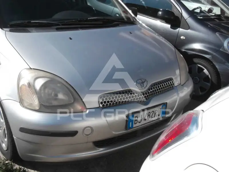 2000 Toyota YARIS
