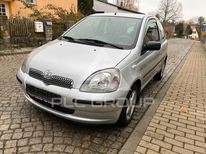 2000 Toyota YARIS