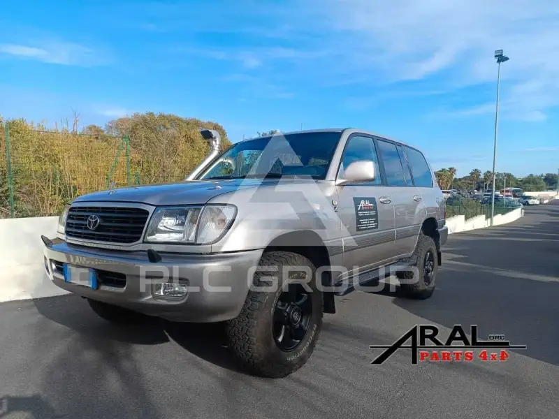 2000 Toyota LAND CRUISER