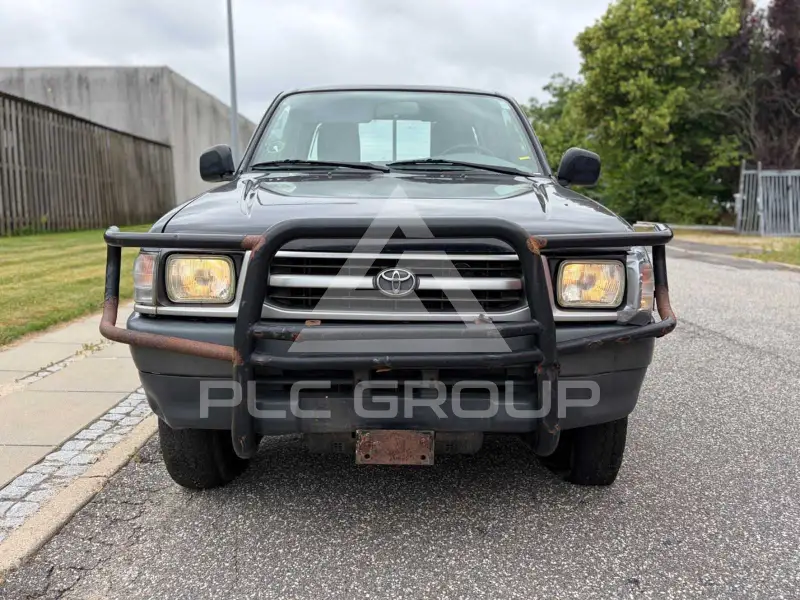 2000 Toyota Hilux
