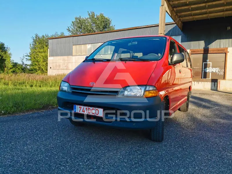 2000 Toyota Hiace