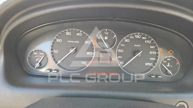 2000 Peugeot 607