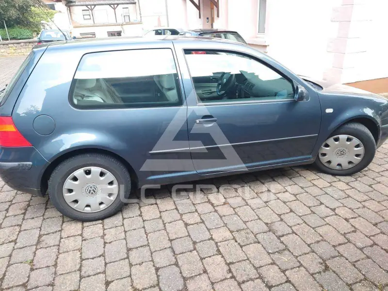2000 Volkswagen GOLF