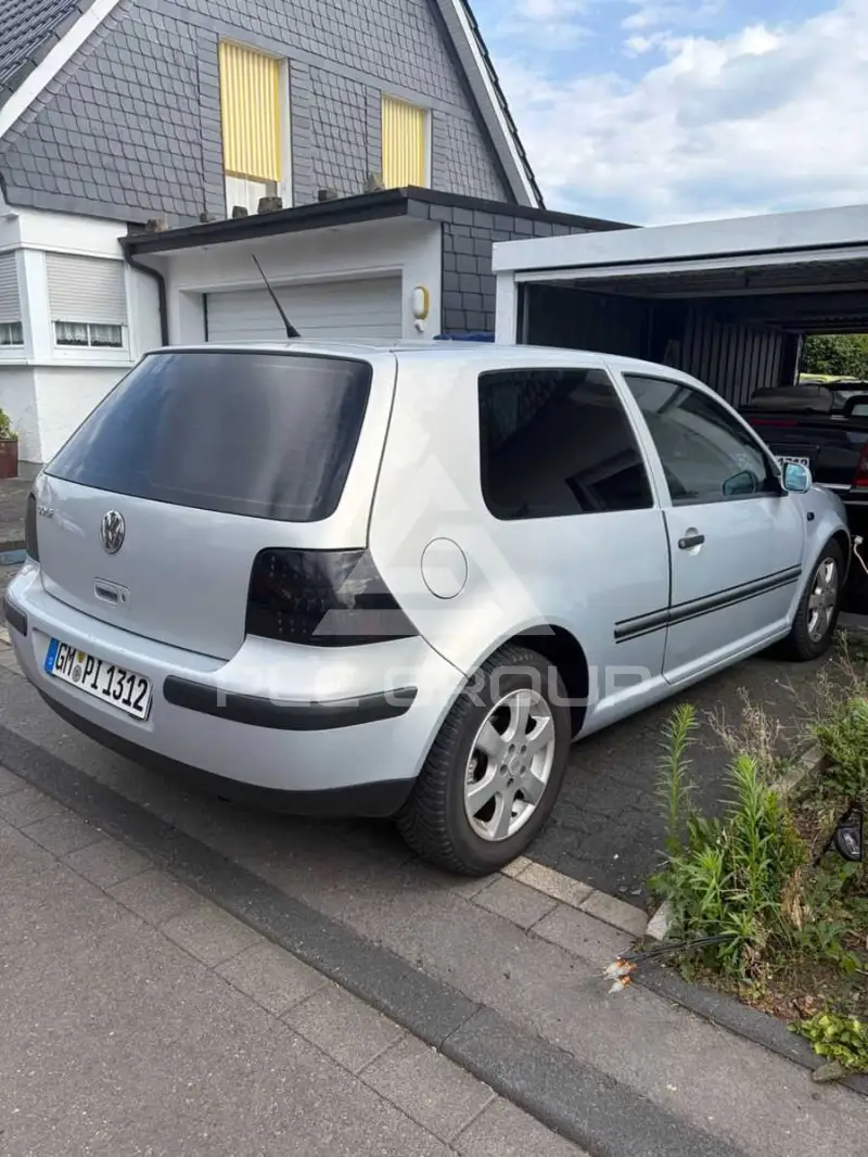 2000 Volkswagen GOLF