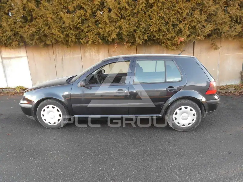 2000 Volkswagen GOLF