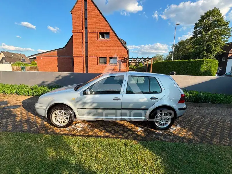 2000 Volkswagen GOLF
