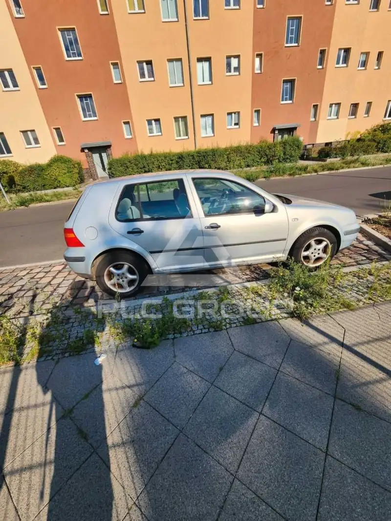 2000 Volkswagen GOLF
