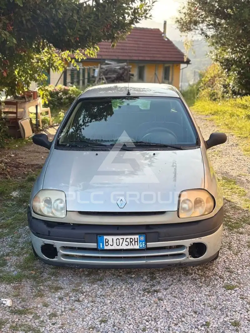 2000 Renault Clio
