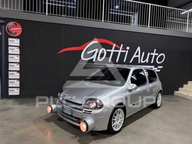 2000 Renault Clio