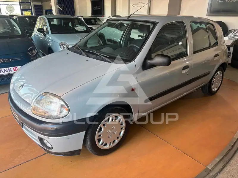 2000 Renault Clio
