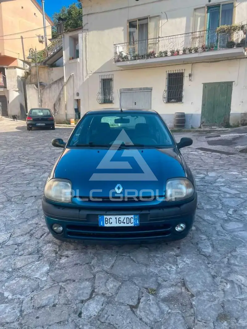 2000 Renault Clio
