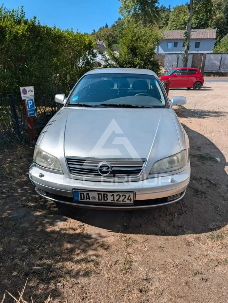 2000 Opel Omega