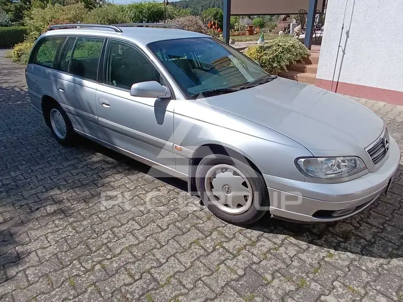 2000 Opel Omega