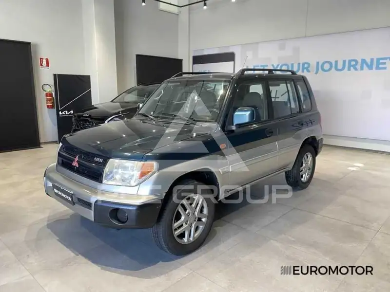 2001 Mitsubishi Unknown