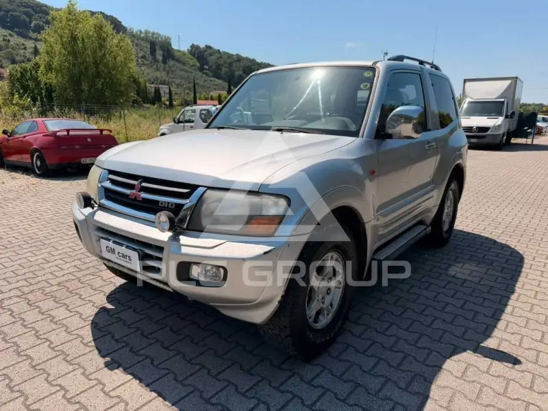 2001 Mitsubishi PAJARO