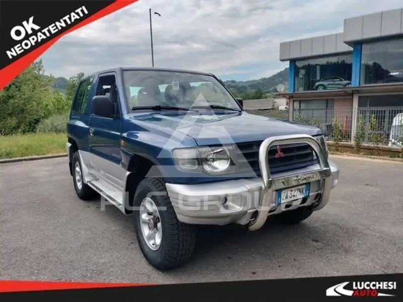 2001 Mitsubishi PAJARO
