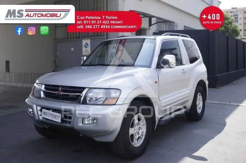 2001 Mitsubishi PAJARO