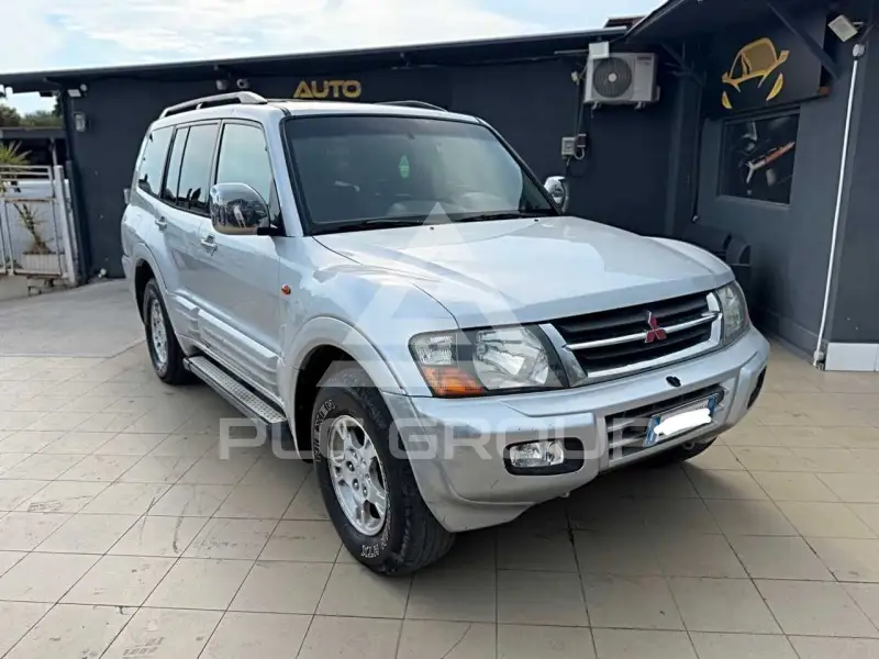 2001 Mitsubishi PAJARO