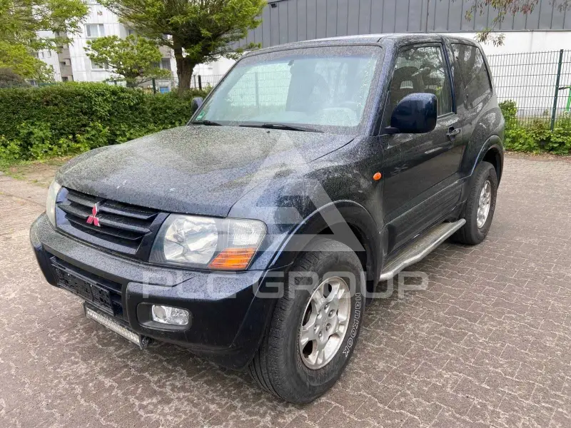 2001 Mitsubishi PAJARO