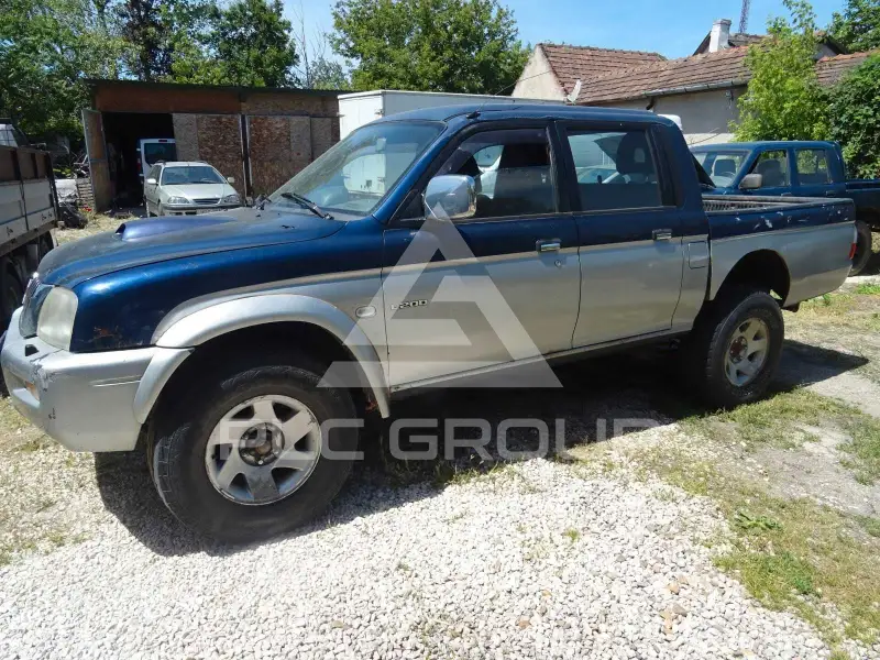 2001 Mitsubishi L200