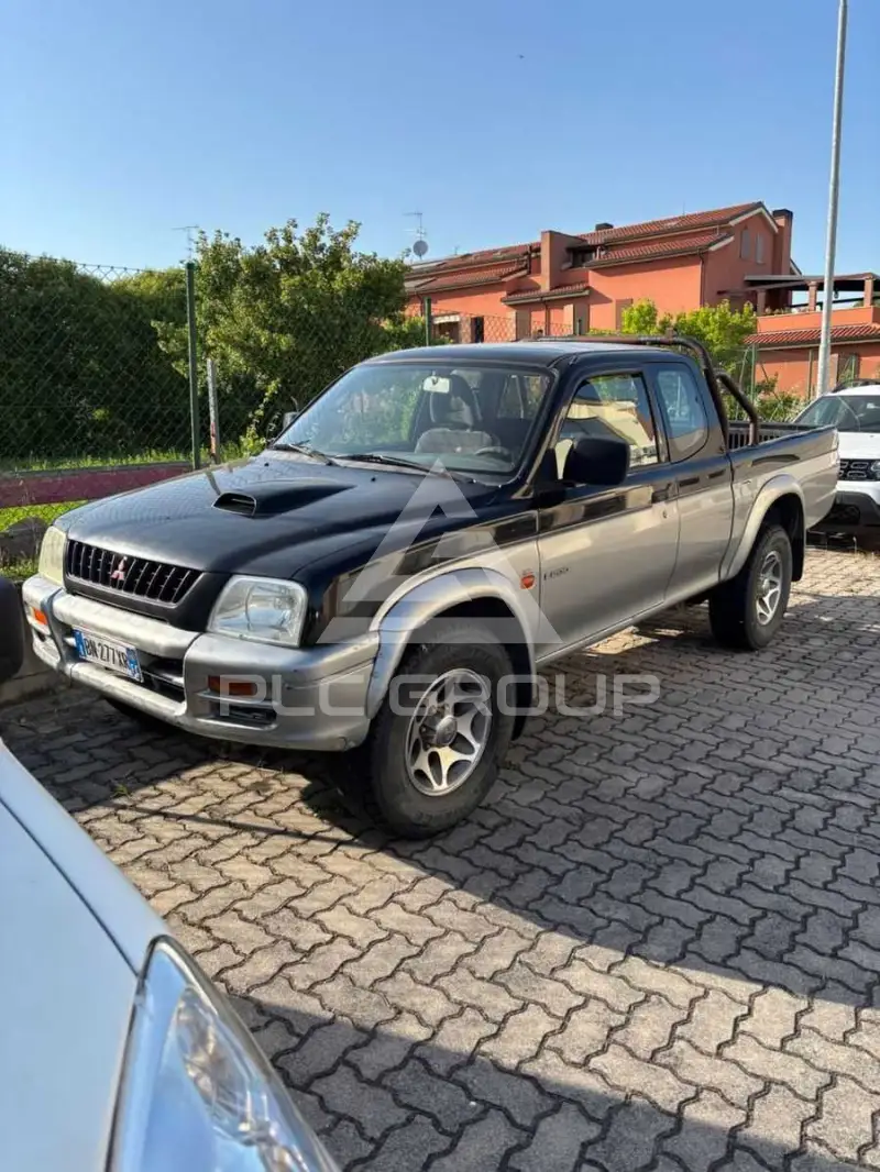 2001 Mitsubishi L200
