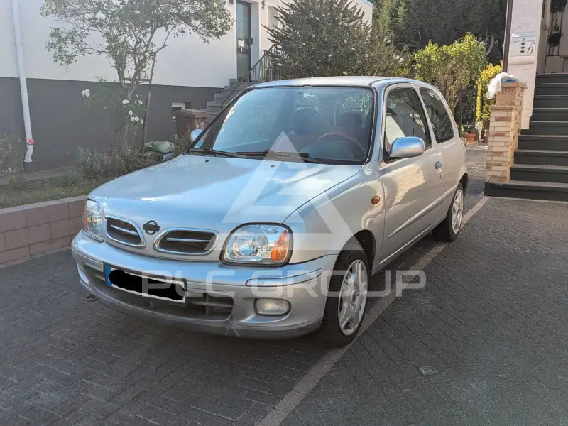 2001 Nissan MICRA
