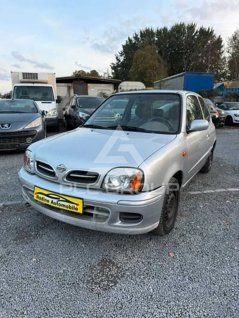 2001 Nissan MICRA