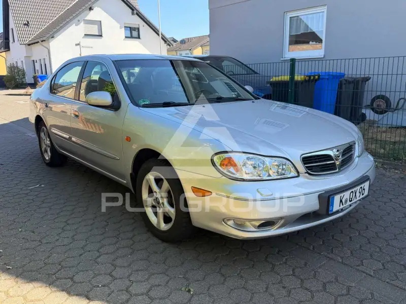 2001 Nissan MAXIMA