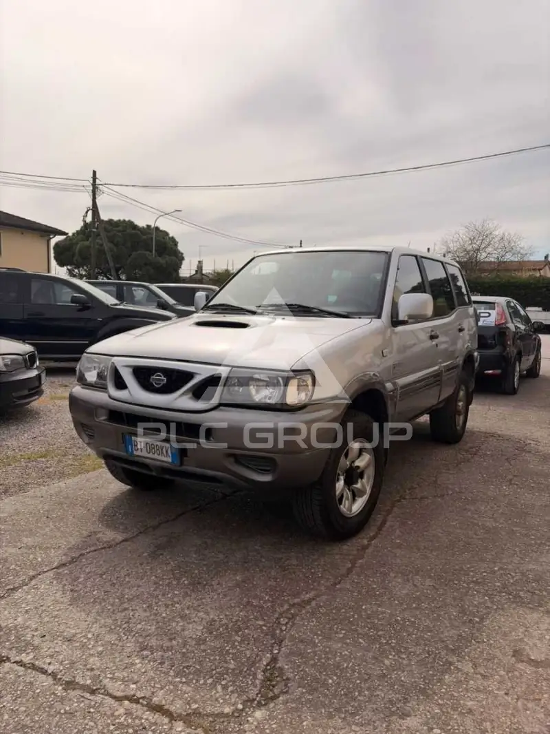 2001 Nissan Terrano