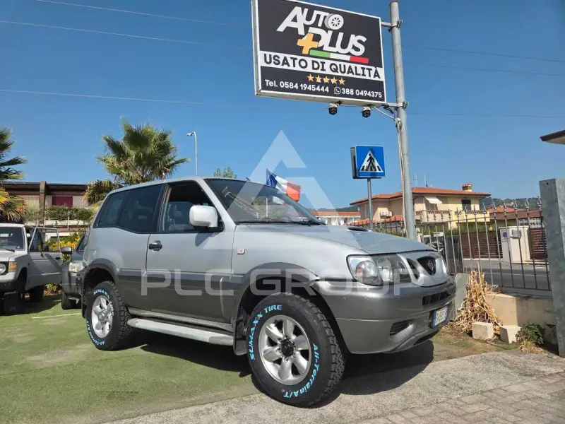 2001 Nissan Terrano
