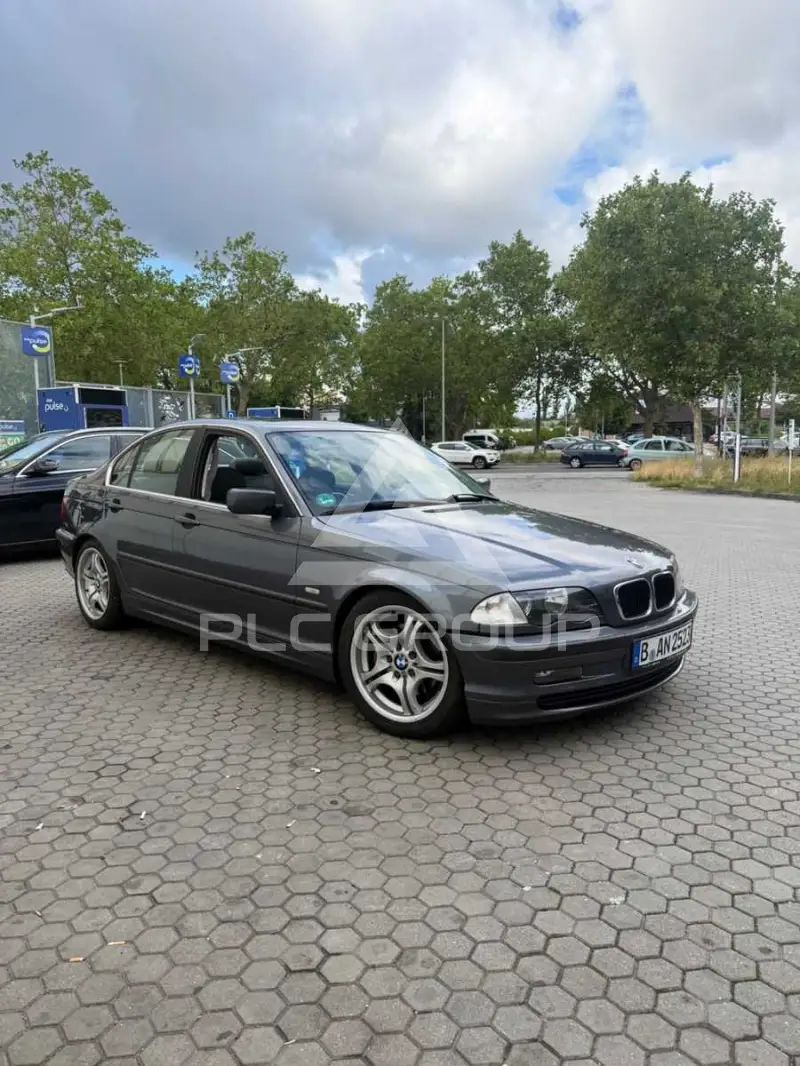 2001 BMW 325