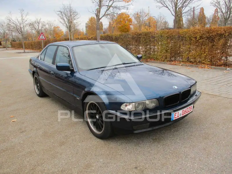 2001 BMW 740