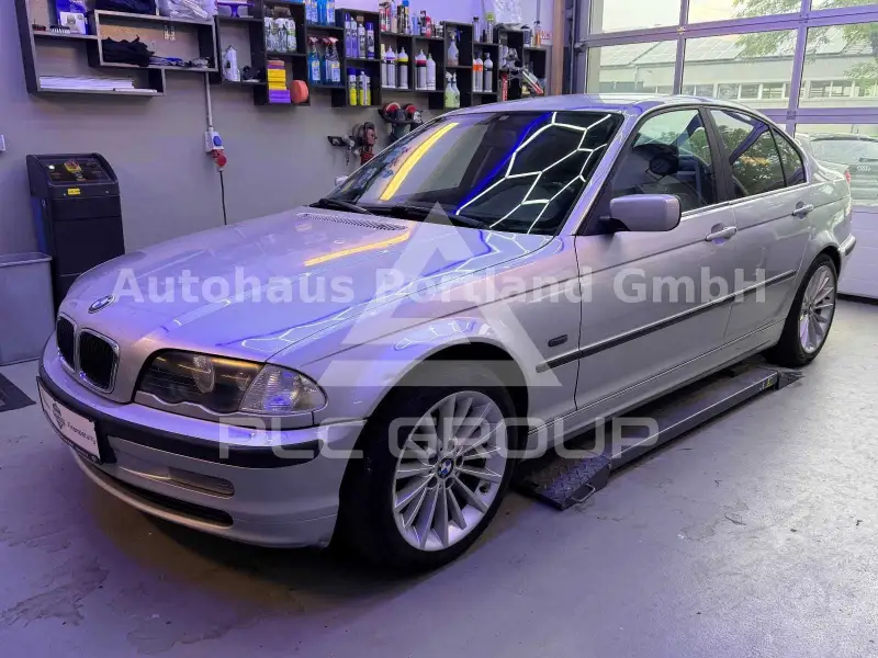 2001 BMW 323
