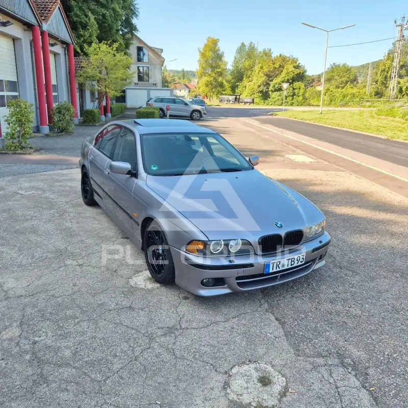 2001 BMW 525