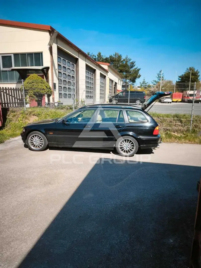 2001 BMW 320