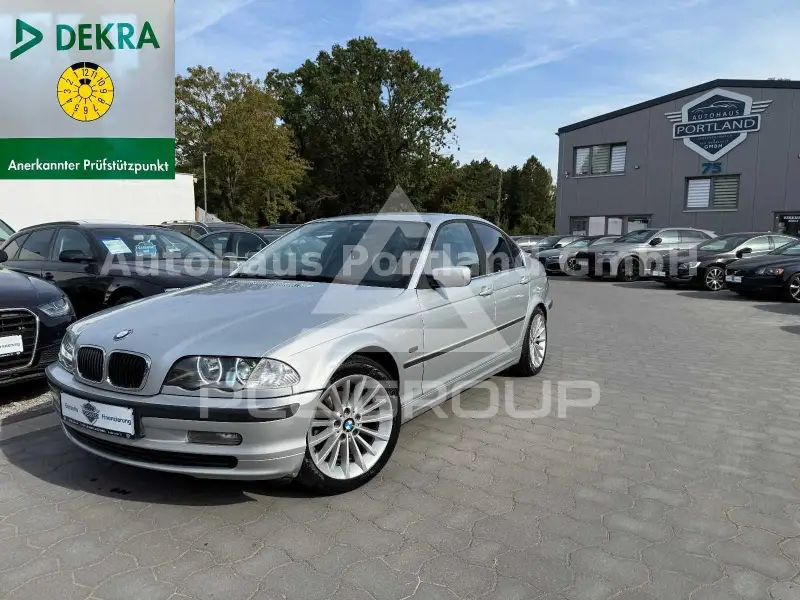 2001 BMW 320