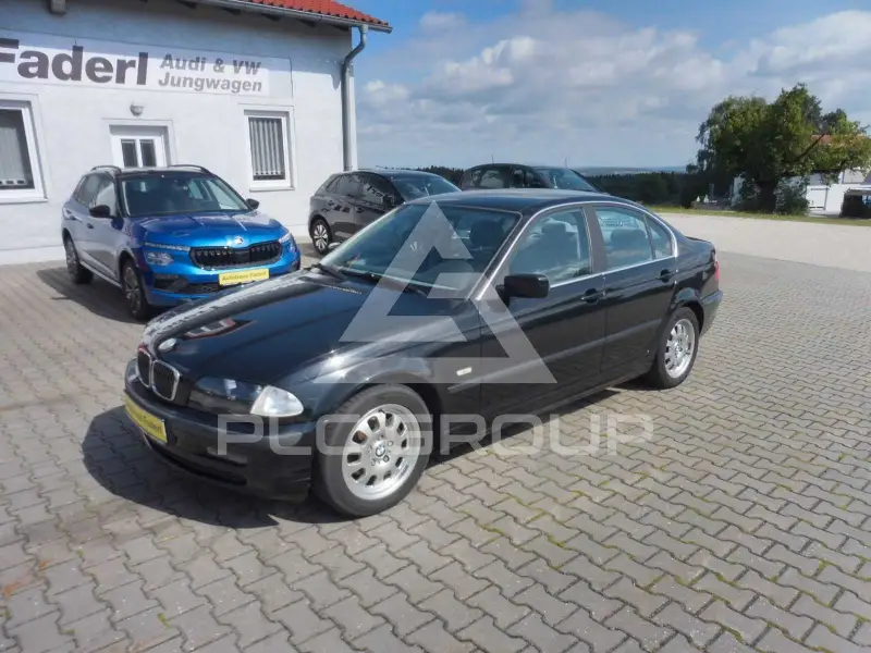 2001 BMW 320