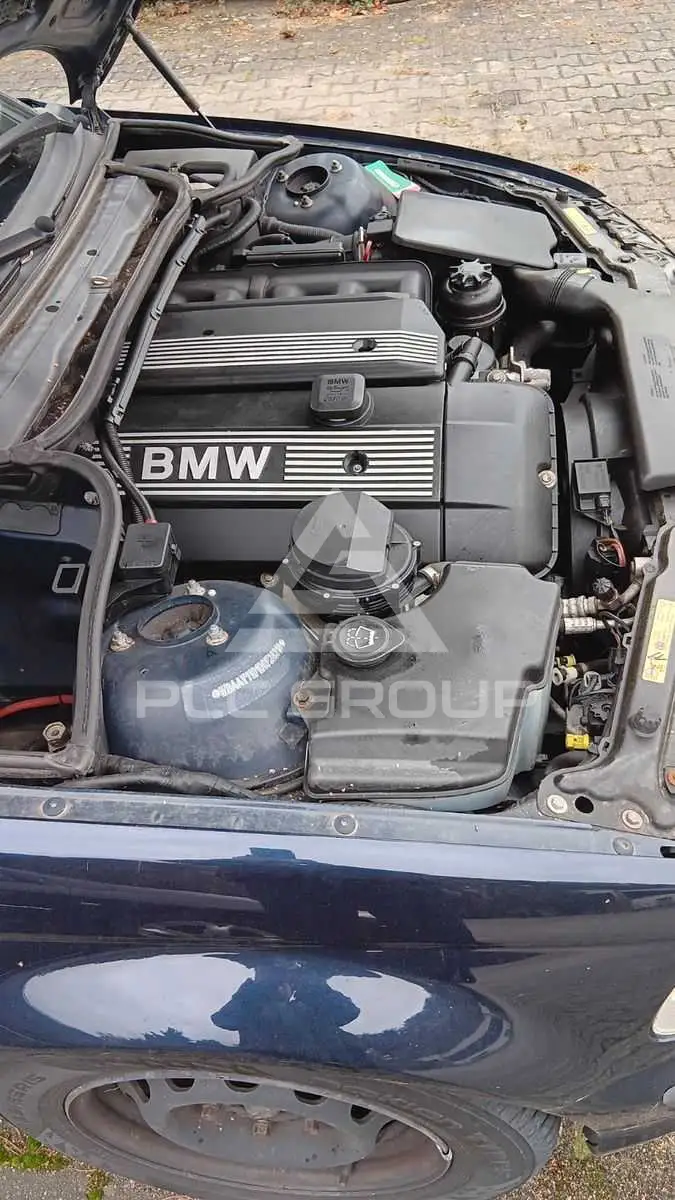 2001 BMW 320