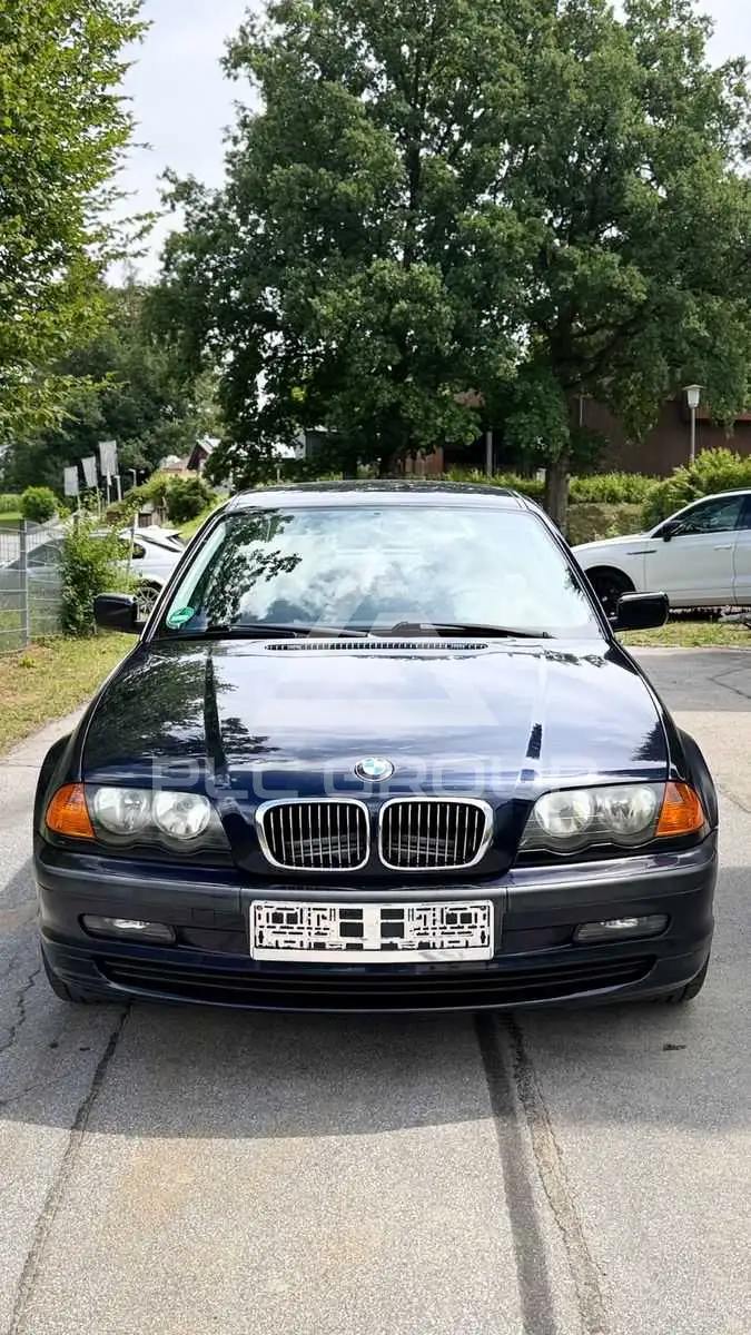 2001 BMW 320