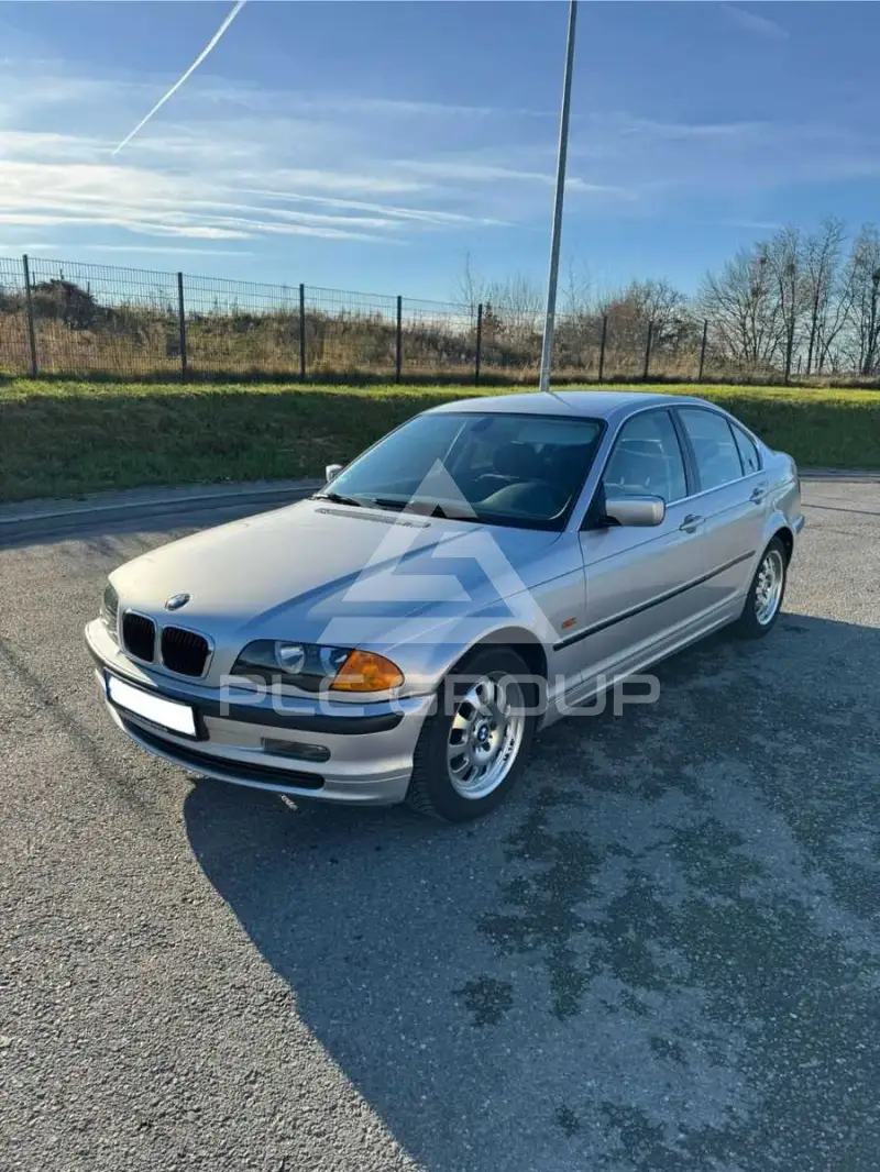 2001 BMW 320