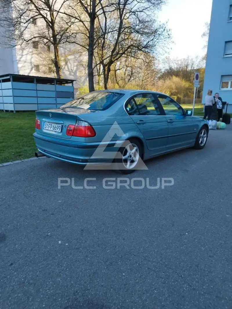 2001 BMW 320