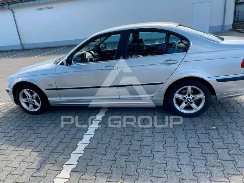 2001 BMW 320