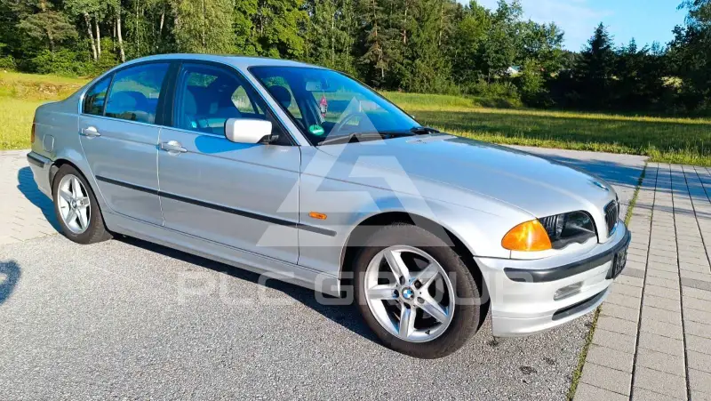 2001 BMW 320
