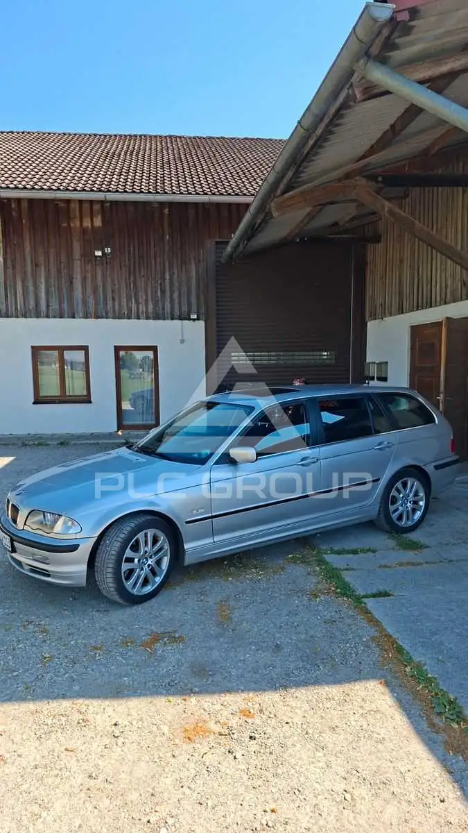 2001 BMW 330