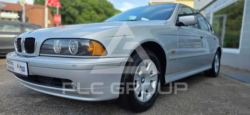 2001 BMW 520