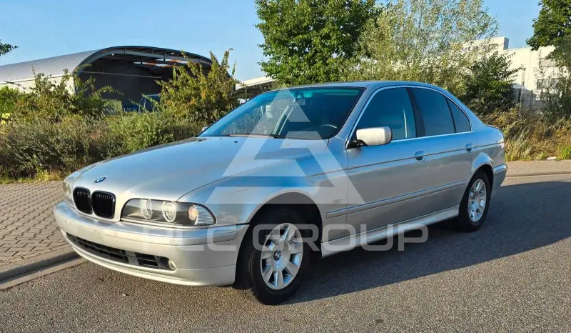 2001 BMW 520