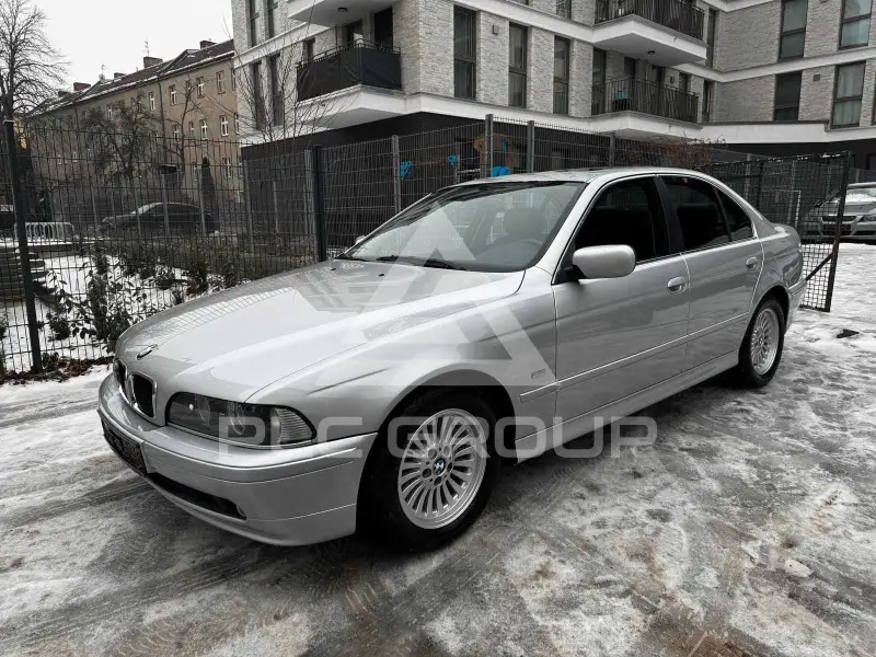 2001 BMW 520