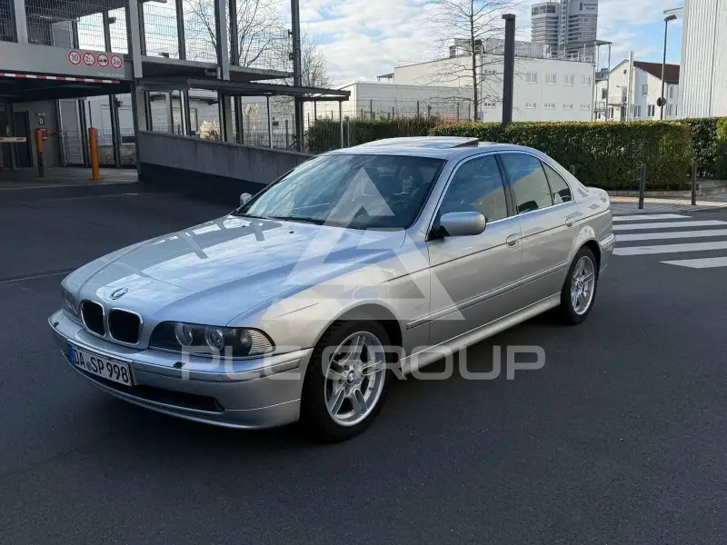 2001 BMW 520