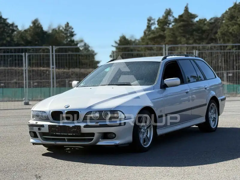 2001 BMW 520