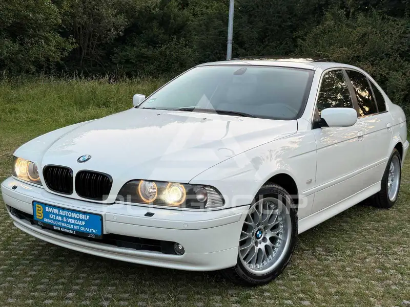 2001 BMW 520